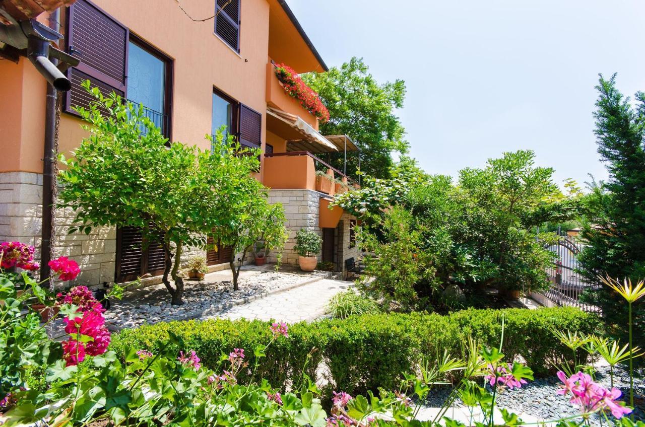 Apartment Ecio Vinkuran Esterno foto