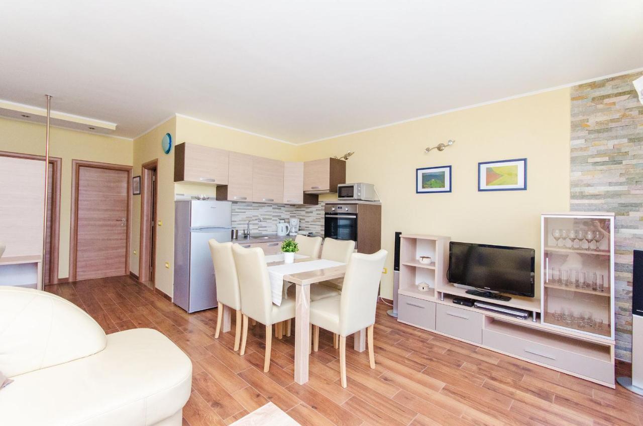 Apartment Ecio Vinkuran Esterno foto